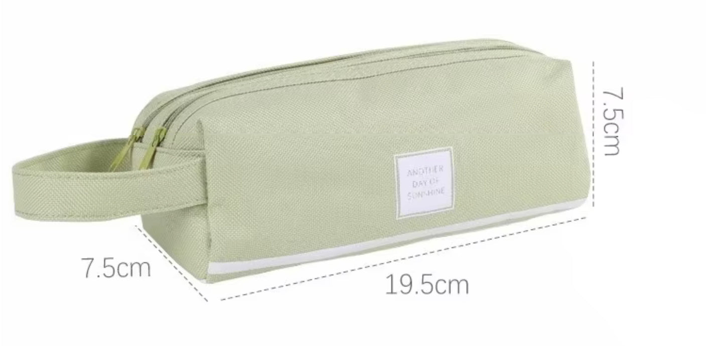 Size 19.5 x 7.5 x 7.5 cm